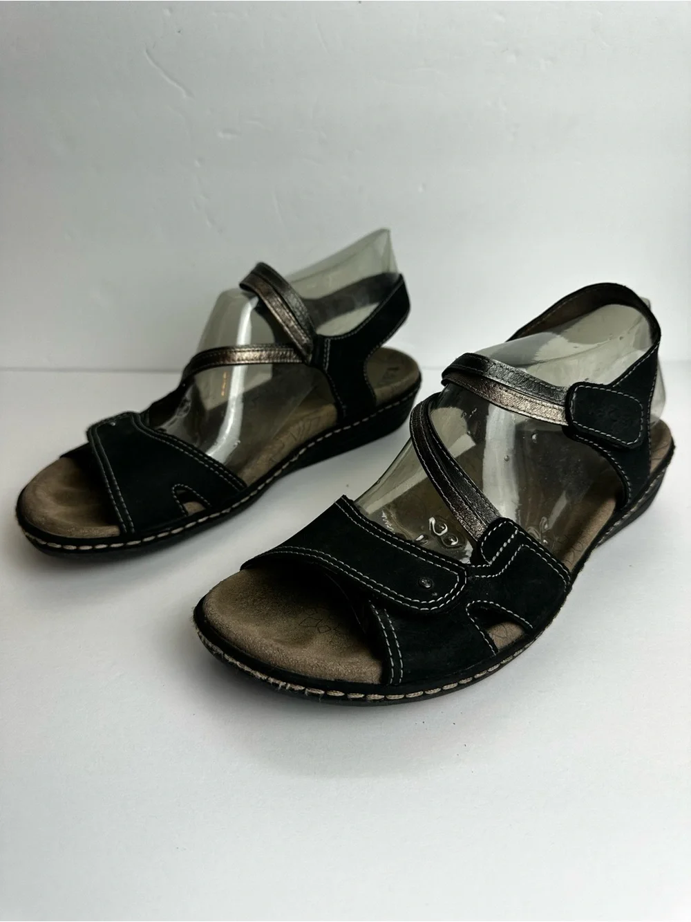 Taos Answer Wedge Sandals Women's Size 9 EU 40 Shoes Leather Black Adjustable